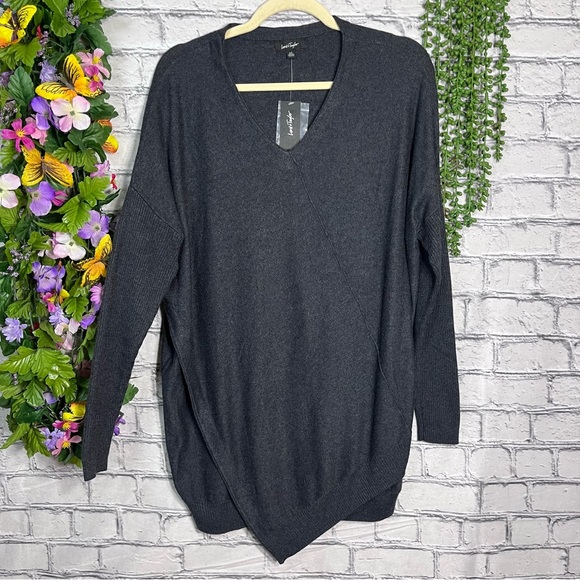 NWT Lord Taylor Charcoal Grey Asymmetrical Oversize V Neck